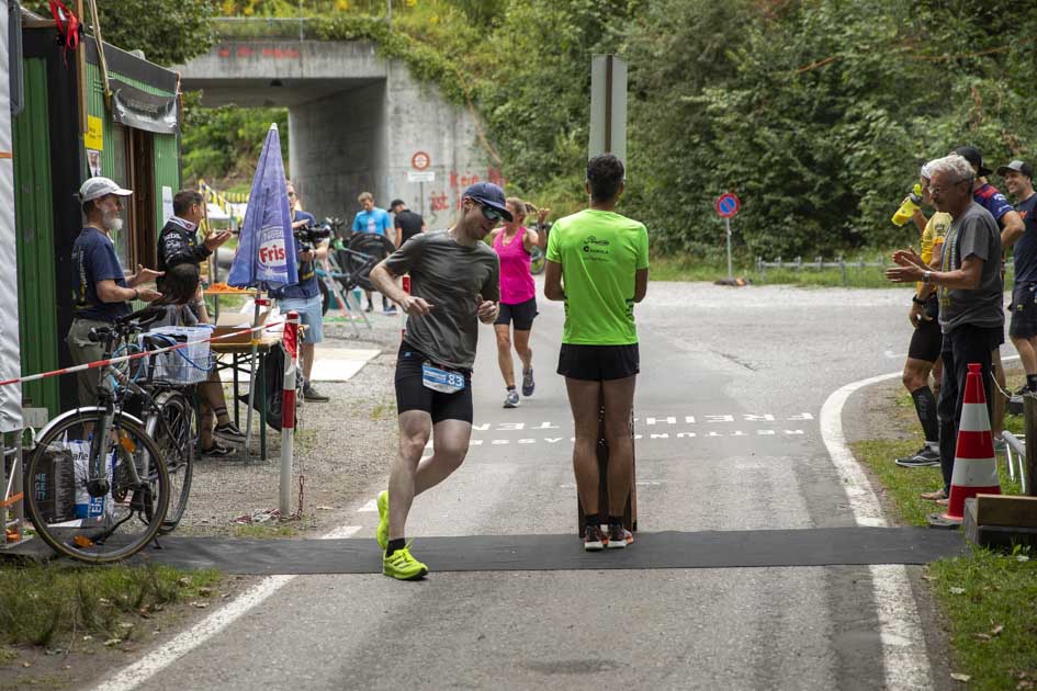 letzte Runde, Roger dreht und eilt der U10-h-Zeit entgegen